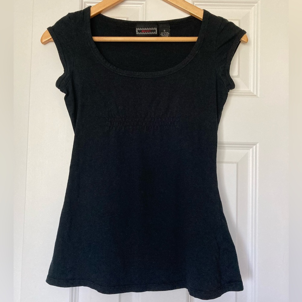 {Licorice} Black Short Sleeved Cotton T-Shirt